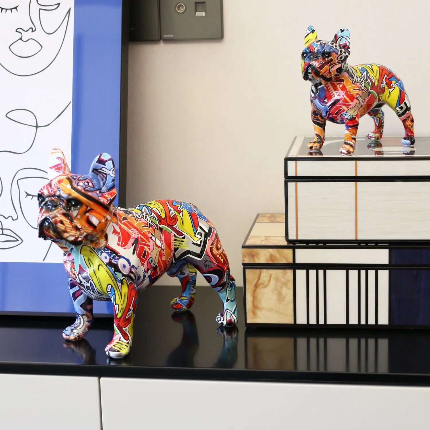 Statue Colorée en Résine de Bouledogue Français